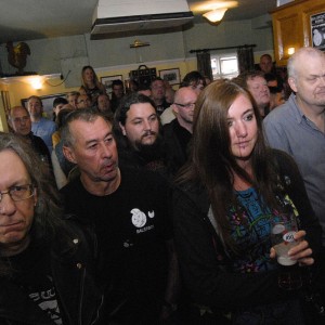 BALSTOCK 2014 - Crowd at the Hen & Chickens