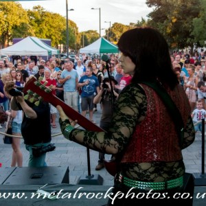 BALSTOCK 2013 - JoanOvArc on the High Street / London Rd Stage