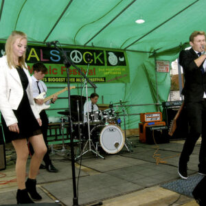 BALSTOCK 2014 - This Is Eight on Baldock High Street / London Rd Stage